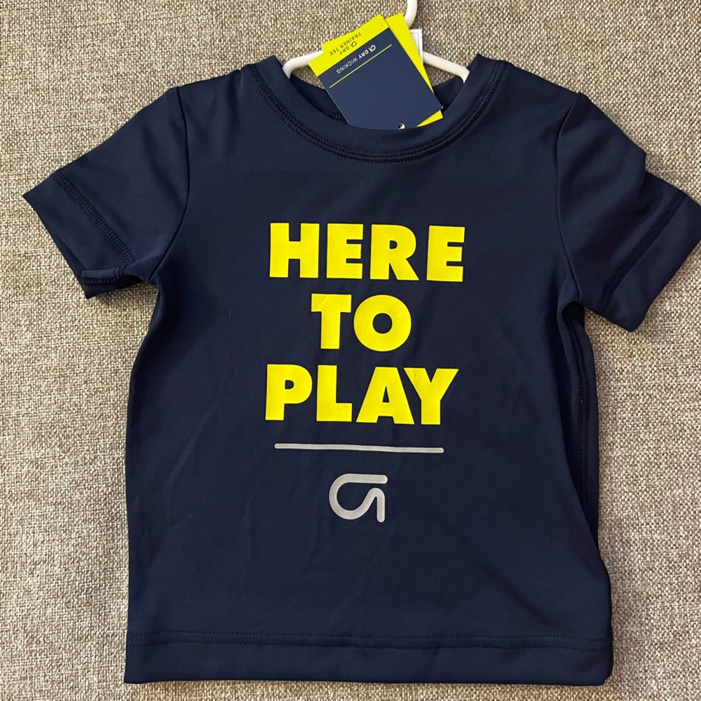 Gap NWT toddler active shirt size 12-18 months